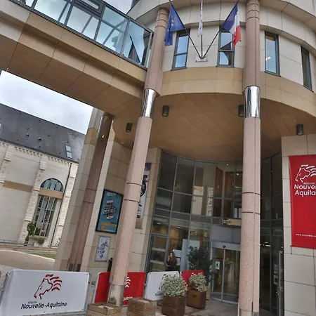 Appartement Comedy: Heart Of Town Facing The Na Region