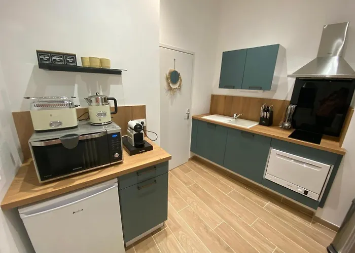 Comedy: Heart Of Town Facing The Na Region ポアティエ