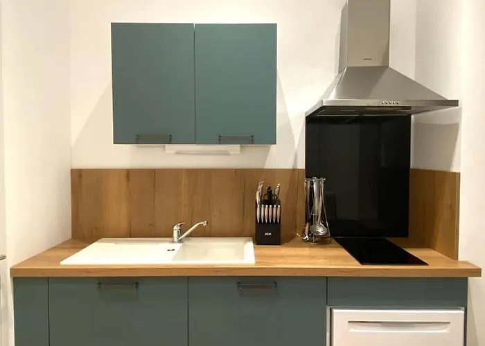 アパート Comedy: Heart Of Town Facing The Na Region ポアティエ