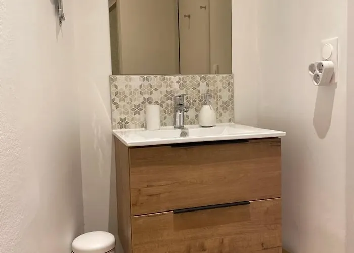 アパート Comedy: Heart Of Town Facing The Na Region ポアティエ